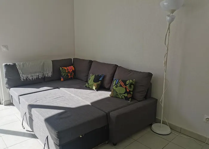 Charmant Duplex A Montpellier Pour 4 Personnes, Wifi, Parking Et Tramway