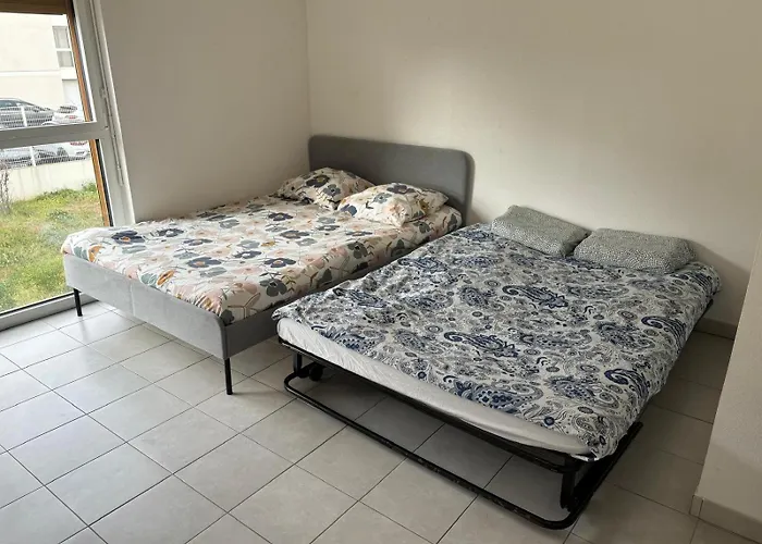 Charmant Duplex A Montpellier Pour 4 Personnes, Wifi, Parking Et Tramway