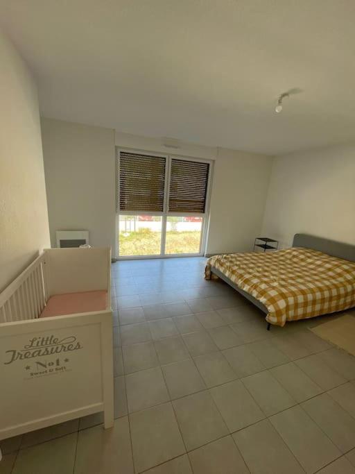 Apartment Duplex A Pour 4 Personnes, Wifi, Parking Et Tramway *