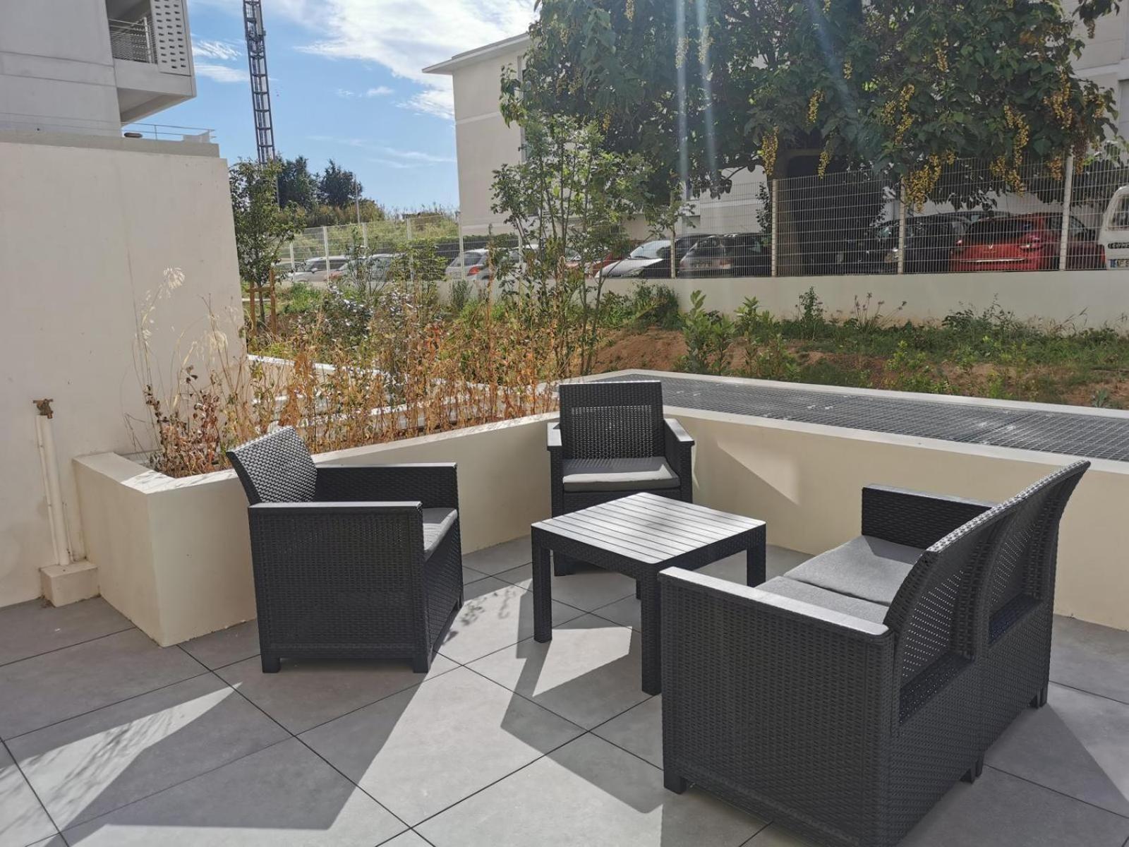 Apartment Duplex A Pour 4 Personnes, Wifi, Parking Et Tramway Montpellier